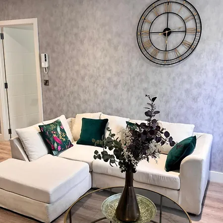 Stylish Luxury Solihull Flat Exterior photo